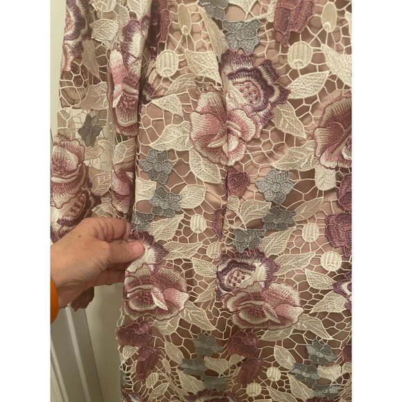 Eliza J Floral Lace Dress Size 8 In Pink & Beige With 3/4 Sleeves & V-Back Desig - Picture 15 of 15